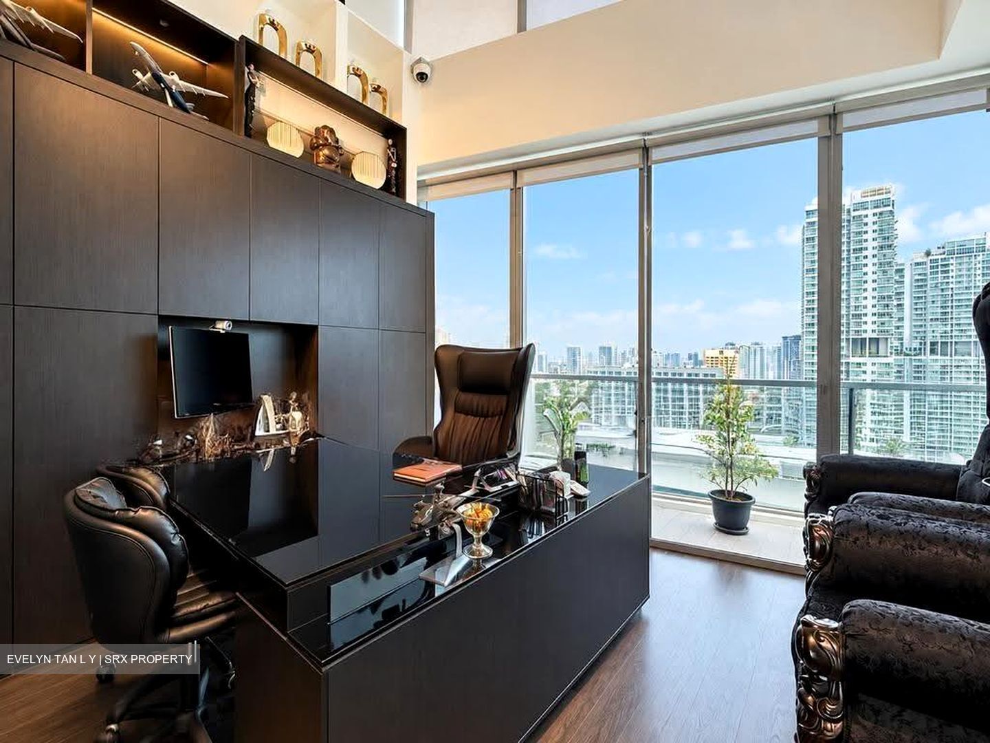 Southbank (D7), Office #622542671